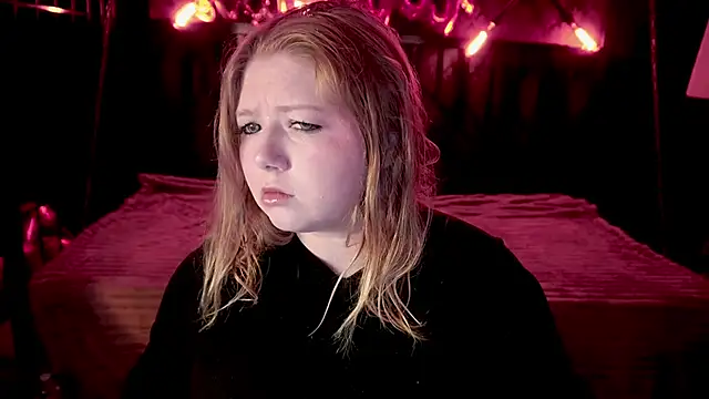 Snapshot of Tinker_Belll chatting on February 14, 2026, 8:09 pm Tinker Belll online show from February 14, 2026, 8:09 pm