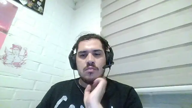 Snapshot of hung_weeb chatting on March 10, 2026, 2:04 am hung weeb online show from March 10, 2026, 2:04 am