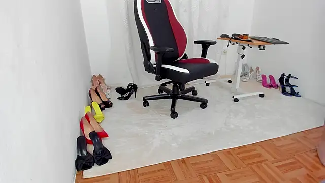 Snapshot of gingirel_ chatting on March 7, 2025, 12:04 am gingirel  online show from March 7, 2025, 12:04 am