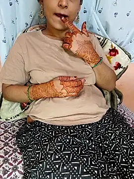 Snapshot of Beautifulsex4u chatting on October 24, 2025, 7:24 pm Beautifulsex4u online show from October 24, 2025, 7:24 pm