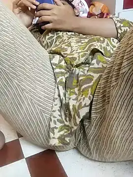 Snapshot of Beautifulsex4u chatting on December 14, 2024, 10:24 am Beautifulsex4u online show from December 14, 2024, 10:24 am