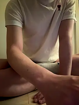 owin00 online show from November 12, 2025, 4:00 pm