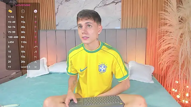 DustinLevine online show from March 26, 2026, 12:53 am