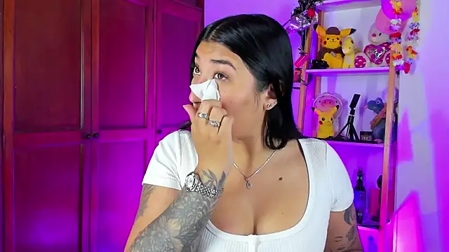 Snapshot of eymy-hadid chatting on November 6, 2025, 8:46 pm eymy-hadid online show from November 6, 2025, 8:46 pm