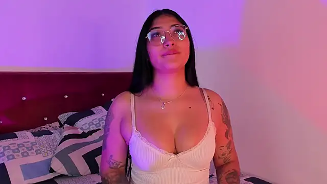 Snapshot of eymy-hadid chatting on October 27, 2025, 7:48 pm eymy-hadid online show from October 27, 2025, 7:48 pm