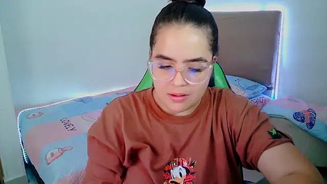  alicia z online show from February 7, 2025, 7:49 pm