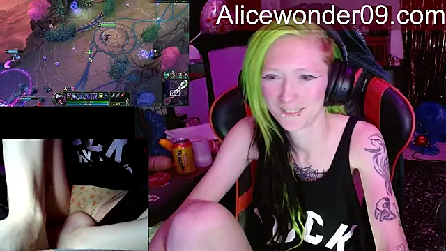 alicewonder09 online show from March 17, 2026, 3:31 am