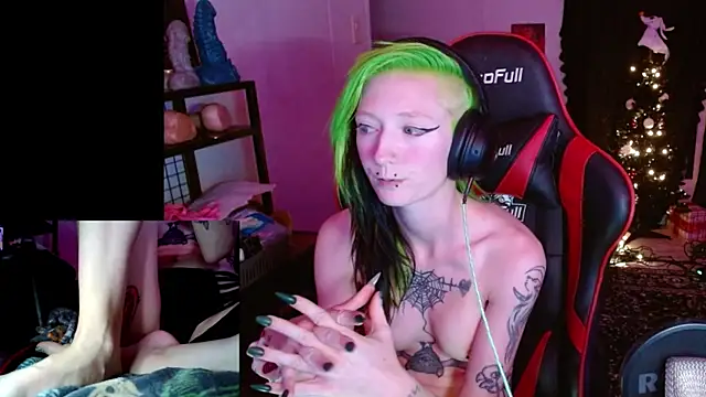 Snapshot of alicewonder09 chatting on December 16, 2025, 5:22 am alicewonder09 online show from December 16, 2025, 5:22 am