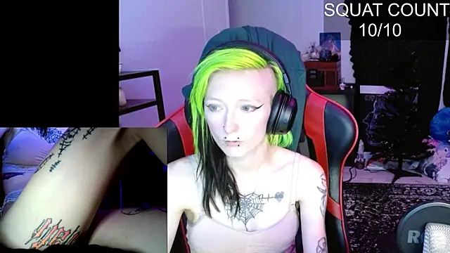 Snapshot of alicewonder09 chatting on November 18, 2025, 4:49 am alicewonder09 online show from November 18, 2025, 4:49 am