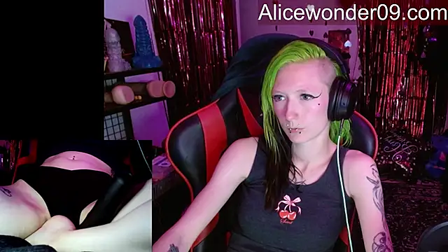 alicewonder09 online show from January 14, 2026, 5:11 am