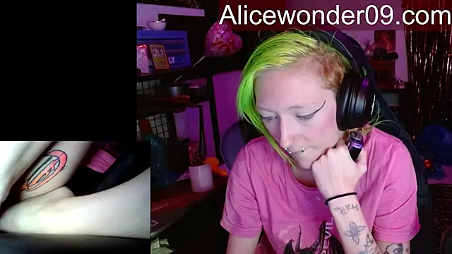 alicewonder09 online show from March 21, 2026, 6:25 am