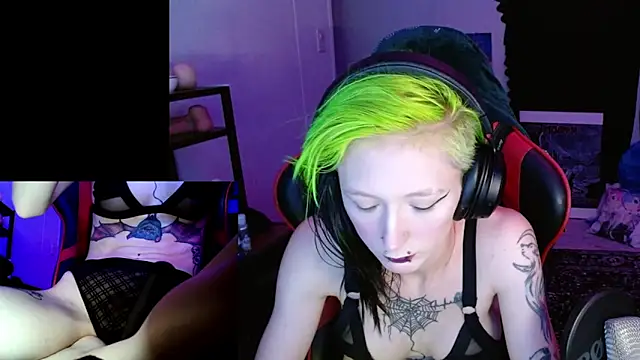 Snapshot of alicewonder09 chatting on November 5, 2025, 5:21 am alicewonder09 online show from November 5, 2025, 5:21 am