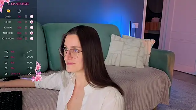 Snapshot of Alexperchik chatting on February 10, 2026, 3:33 pm Alexperchik online show from February 10, 2026, 3:33 pm