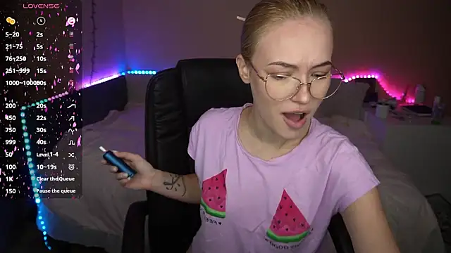 Snapshot of AmandaFiree chatting on October 3, 2025, 4:47 am AmandaFiree online show from October 3, 2025, 4:47 am