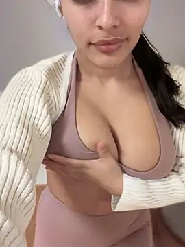 Snapshot of MistressBelleNoire chatting on February 4, 2025, 12:40 am MistressBelleNoire online show from February 4, 2025, 12:40 am