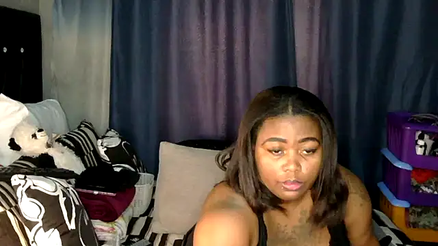 Snapshot of caramelbooty69 chatting on February 23, 2026, 1:01 pm caramelbooty69 online show from February 23, 2026, 1:01 pm