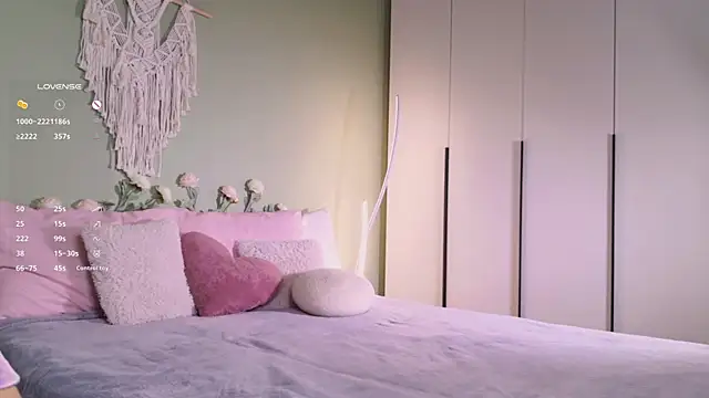 Rinas secret online show from September 22, 2025, 5:57 am