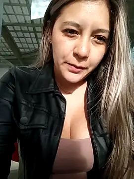 alana 69 online show from April 20, 2026, 9:49 pm