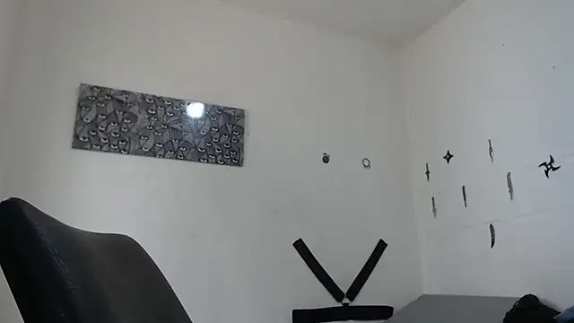 stripnolimits online show from March 6, 2025, 8:16 pm