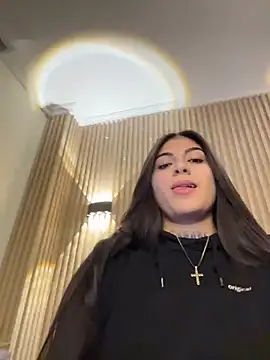 Sarasanders 4 online show from November 6, 2025, 3:54 am