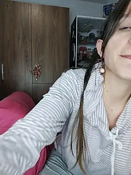 Snapshot of Isaandysex2428 chatting on April 17, 2026, 1:30 am Isaandysex2428 online show from April 17, 2026, 1:30 am