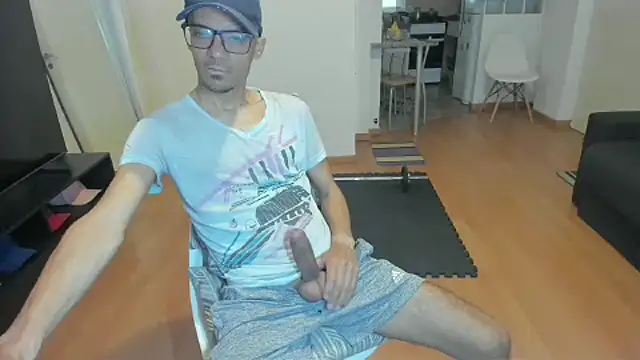 guachin hunk online show from September 20, 2025, 1:38 pm