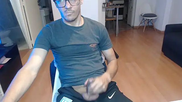 Snapshot of guachin_hunk chatting on May 28, 2026, 12:40 am guachin hunk online show from May 28, 2026, 12:40 am
