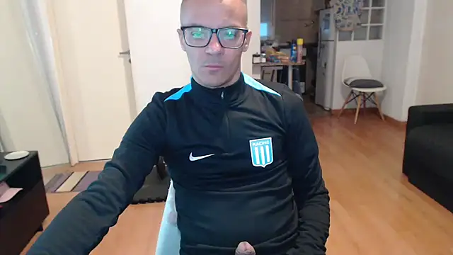 Snapshot of guachin_hunk chatting on April 28, 2026, 7:51 pm guachin hunk online show from April 28, 2026, 7:51 pm