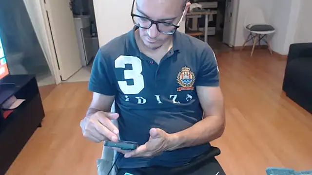 Snapshot of guachin_hunk chatting on June 1, 2026, 10:09 pm guachin hunk online show from June 1, 2026, 10:09 pm