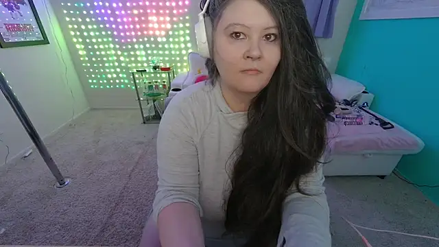 Snapshot of electrifiedlove chatting on December 2, 2025, 9:05 pm electrifiedlove online show from December 2, 2025, 9:05 pm