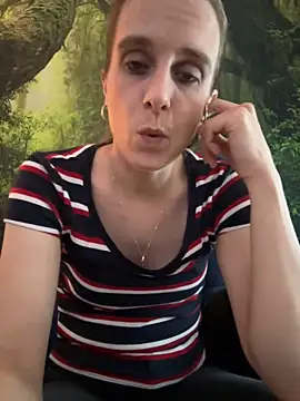 Snapshot of LadyChantale chatting on March 11, 2025, 5:13 pm LadyChantale online show from March 11, 2025, 5:13 pm