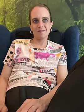 Snapshot of LadyChantale chatting on March 22, 2025, 10:15 pm LadyChantale online show from March 22, 2025, 10:15 pm