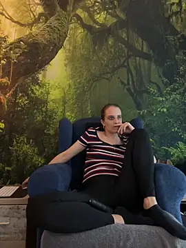 Snapshot of LadyChantale chatting on March 13, 2025, 9:37 pm LadyChantale online show from March 13, 2025, 9:37 pm