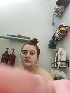 Snapshot of Snowbunnycake_131 chatting on September 19, 2025, 6:06 am Snowbunnycake 131 online show from September 19, 2025, 6:06 am