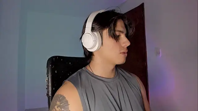 Giordano Russo online show from December 4, 2025, 11:15 pm