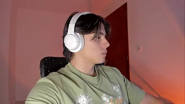 Giordano Russo online show from November 25, 2025, 10:43 pm