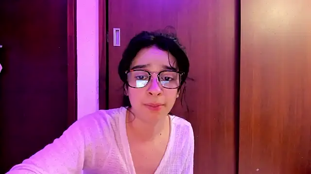  Lunnaa  online show from February 3, 2025, 4:25 am