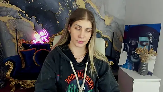 CassandraGood online show from March 16, 2025, 12:55 pm