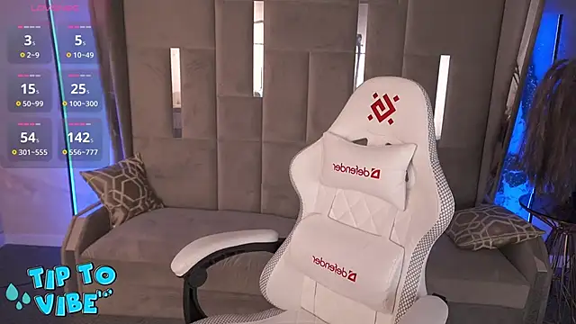 CassandraGood online show from March 8, 2025, 12:00 am