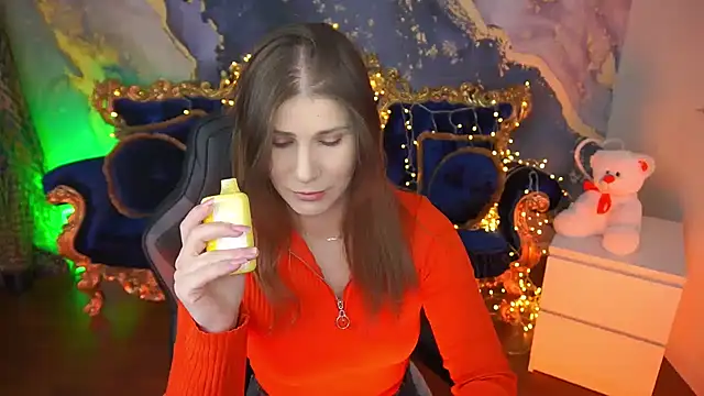 CassandraGood online show from April 11, 2026, 7:45 am