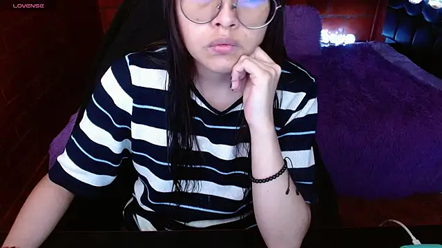 MidoriQuiinn online show from May 29, 2026, 4:02 pm
