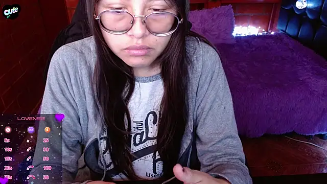 MidoriQuiinn online show from March 31, 2026, 2:30 pm