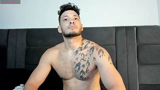 alejandro  2 online show from April 15, 2026, 7:58 pm