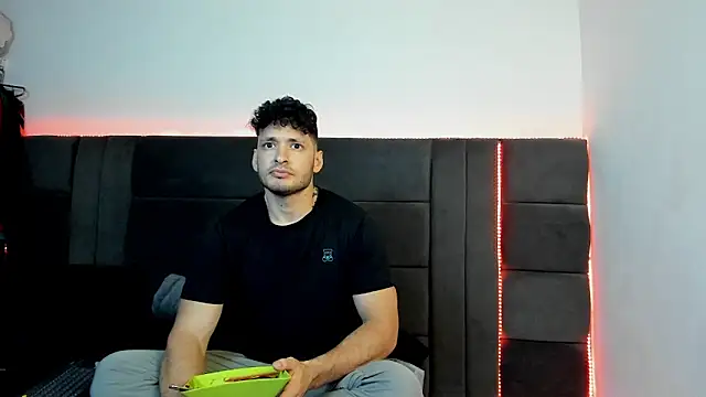 alejandro  2 online show from January 31, 2026, 7:12 pm