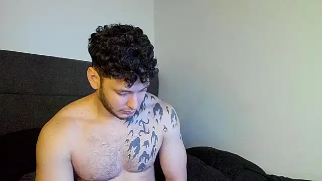 alejandro  2 online show from November 28, 2025, 7:58 pm