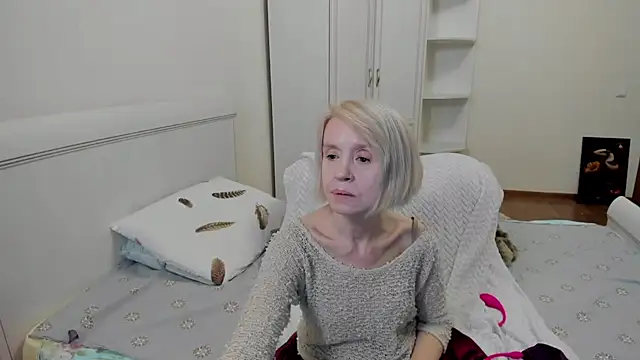 aminalive online show from December 5, 2025, 6:39 pm