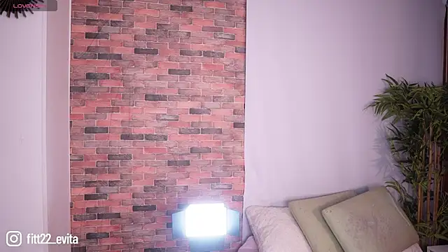 Snapshot of Lucy_fit chatting on March 21, 2025, 9:12 am Lucy fit online show from March 21, 2025, 9:12 am