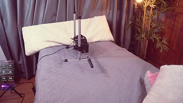 Snapshot of Lucy_fit chatting on September 12, 2025, 11:10 am Lucy fit online show from September 12, 2025, 11:10 am