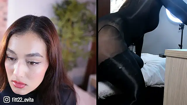 Snapshot of Lucy_fit chatting on March 22, 2025, 1:19 pm Lucy fit online show from March 22, 2025, 1:19 pm