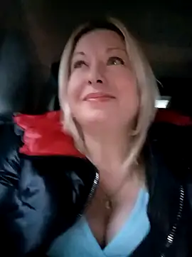 Snapshot of Arina_smiles chatting on March 1, 2025, 3:27 pm Arina smiles online show from March 1, 2025, 3:27 pm